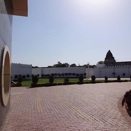 Hardik Resort Orchha Esterno foto