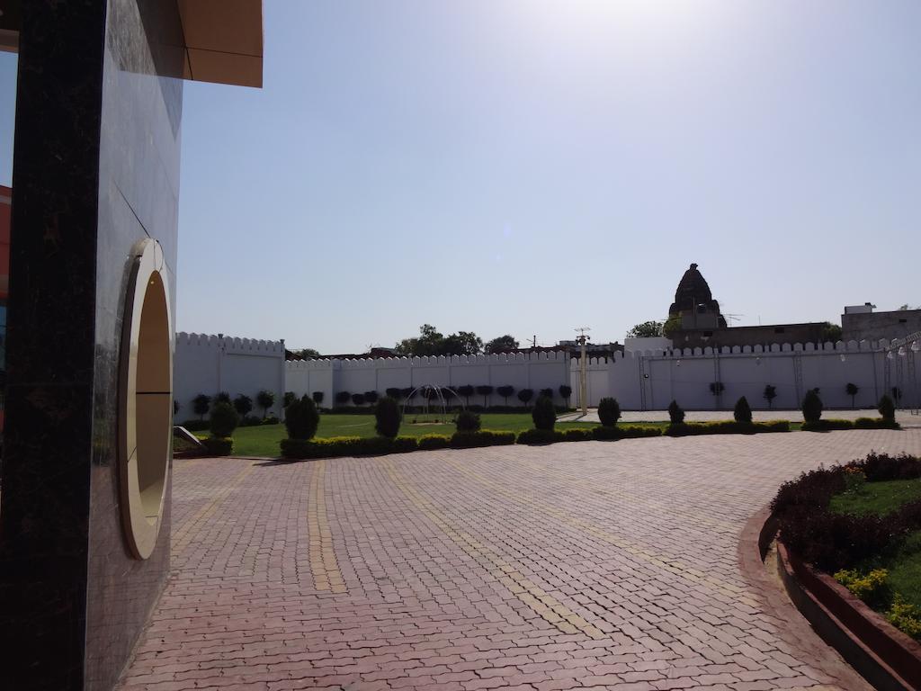 Hardik Resort Orchha Esterno foto